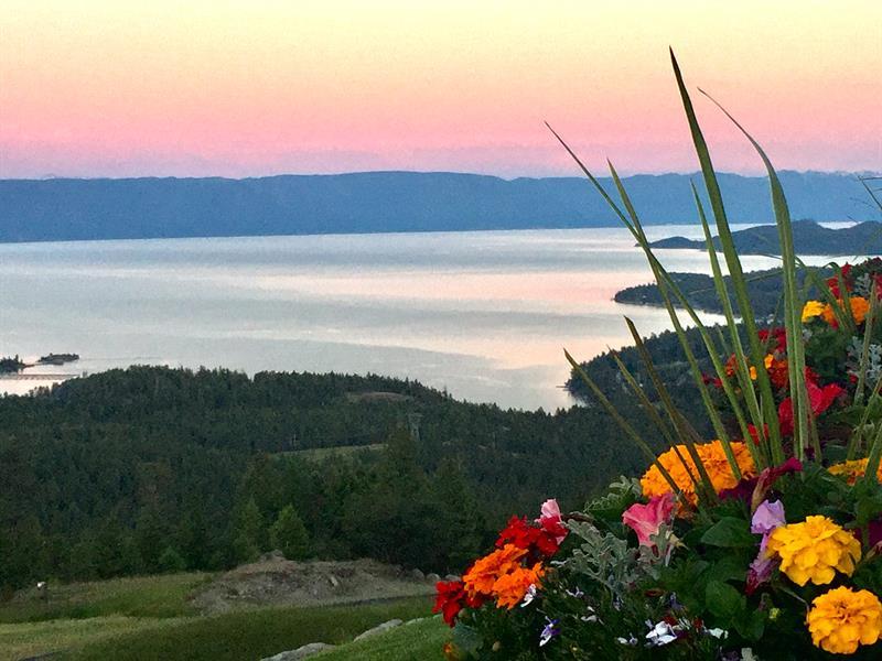 Coyote Bluff Estate Bed and Breakfast Somers Buitenkant foto