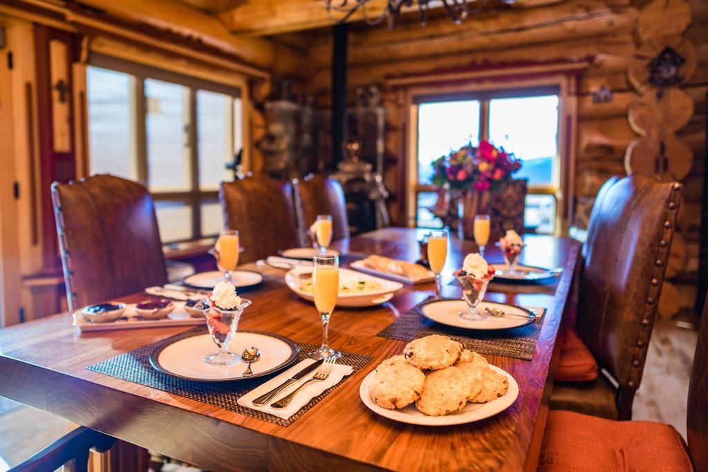 Coyote Bluff Estate Bed and Breakfast Somers Buitenkant foto